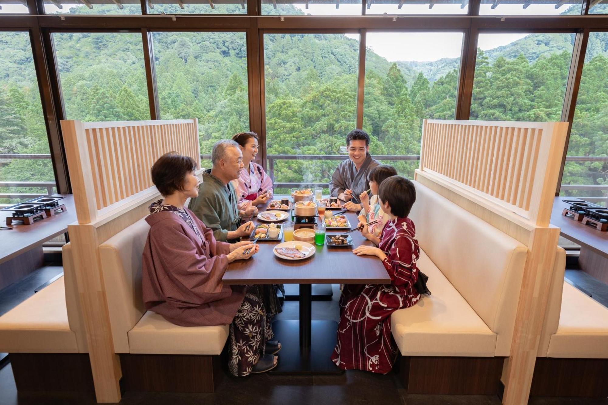 Ooedo Onsen Monogatari Premium Yoshinoya Irokuen Hotel คากะ ภายนอก รูปภาพ